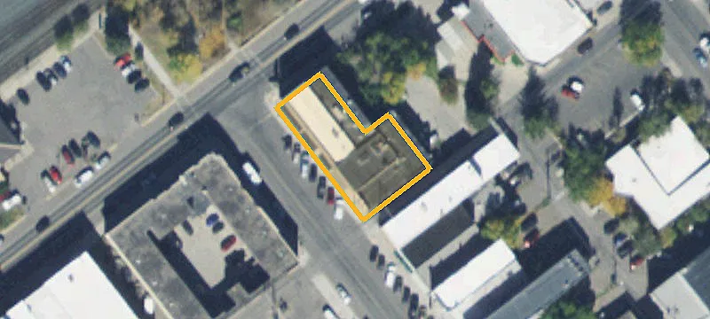 124 Main St
