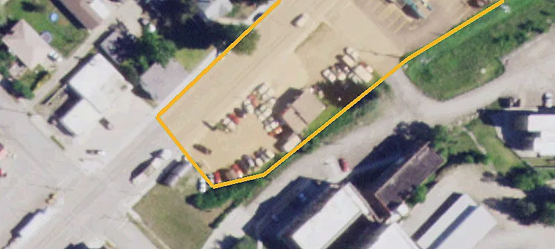 411 Main St