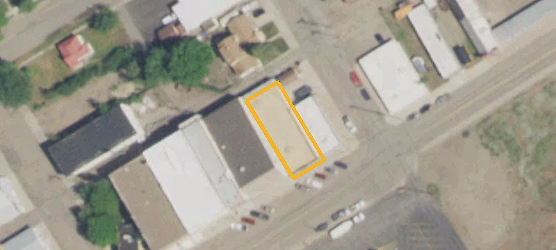 1075 Main St