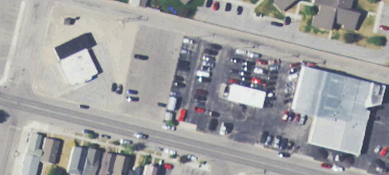 1120 Commercial Ave