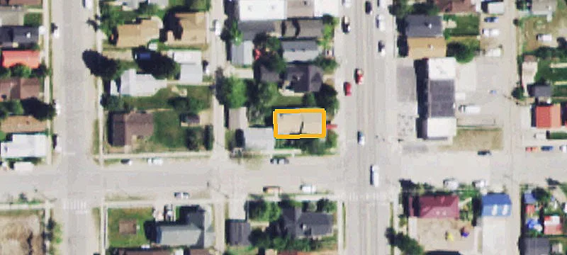 223 Broadway Ave