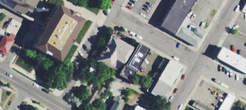 15 Ewing St