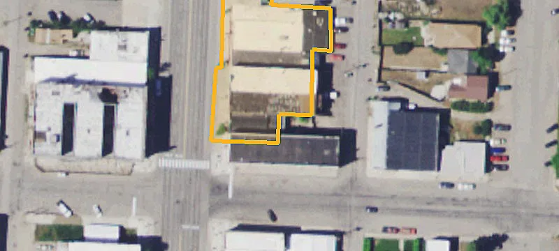325 Main St