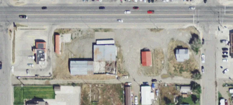 208 Central W Ave