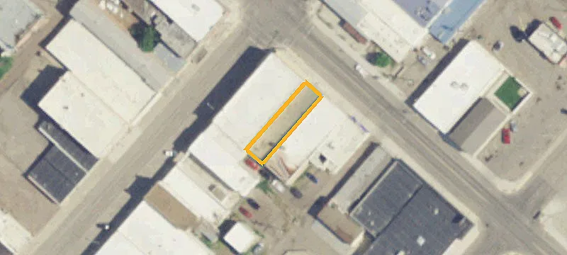 8 Main St