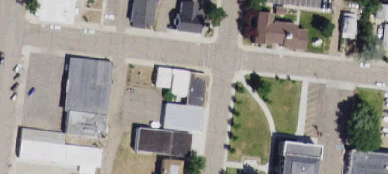 115 4th E St