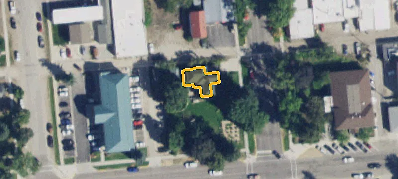 111 4th St