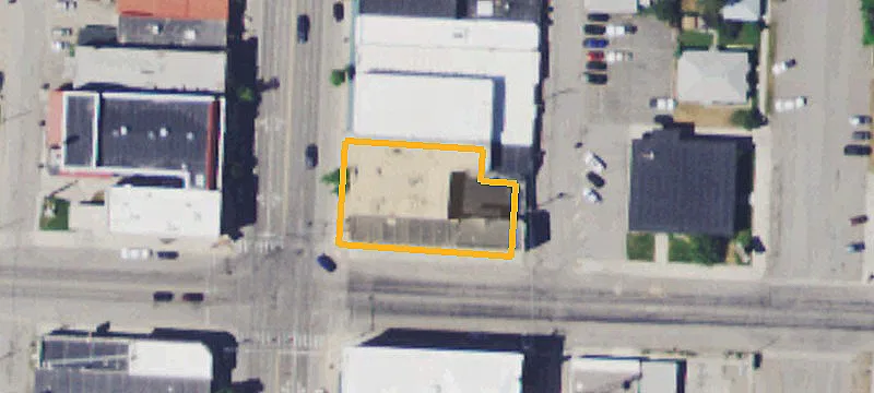 421 Main St