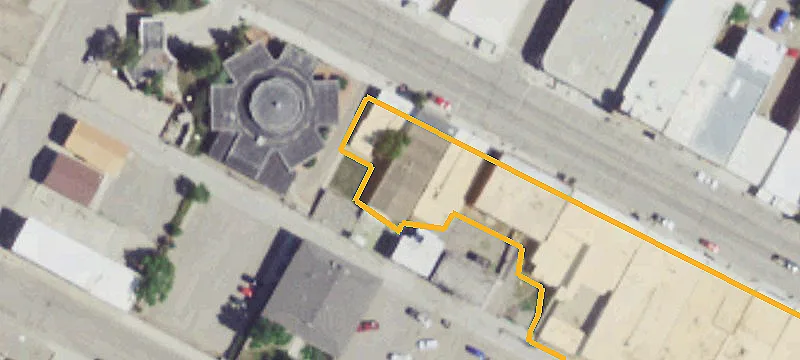 300 Main St
