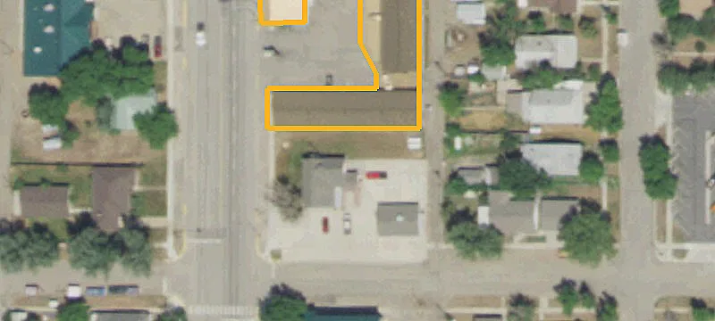 702 Main St