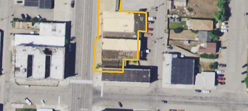 323 Main St