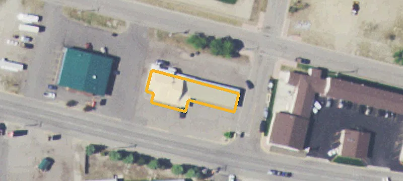 1520 Commercial Ave