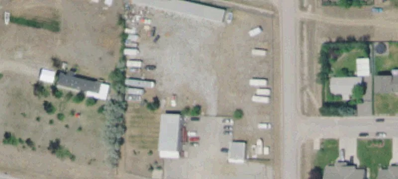 3704 Main St