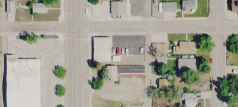 631 Ctr Ave