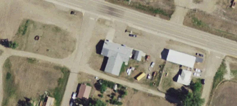 401 1st E St