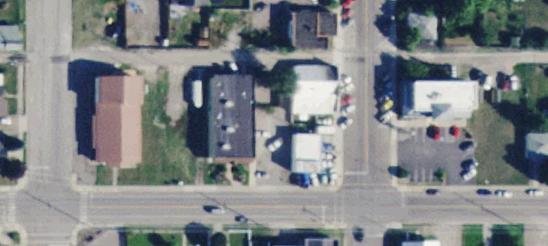 4 7th W Ave