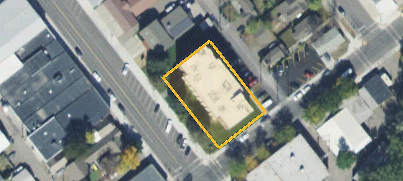 325 Main St