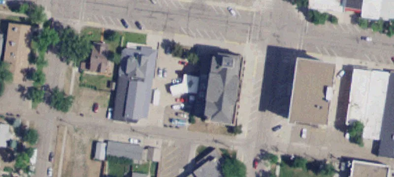 306 3rd Ave