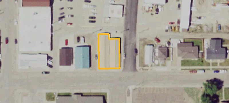 139 2nd E St