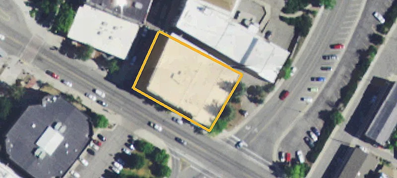 106 Broadway St