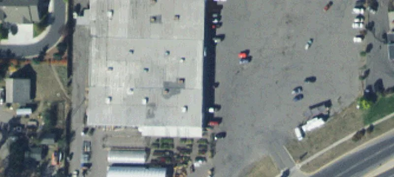 2121 Main St