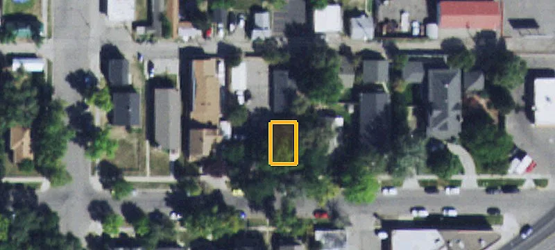 27 Custer Ave