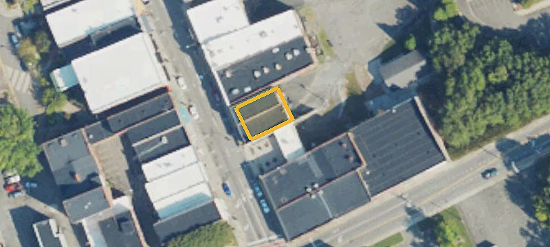 126 Main St