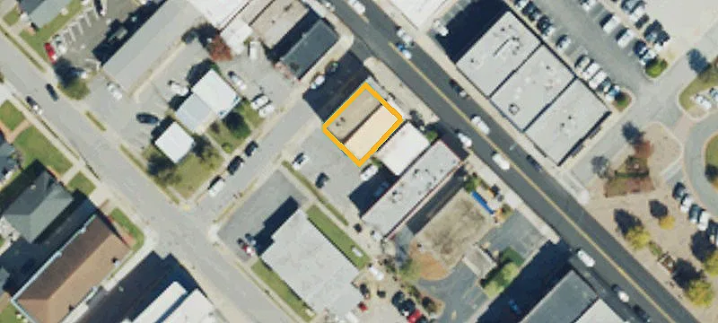 305 Main St