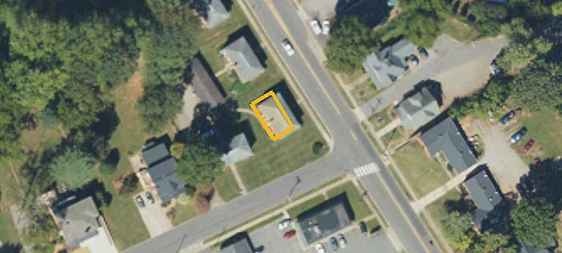 415 Ctr St, Unit 417