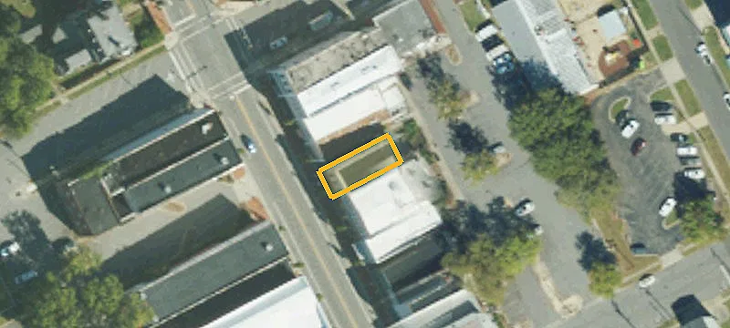 221 Main St