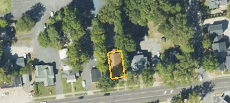 628 Main St