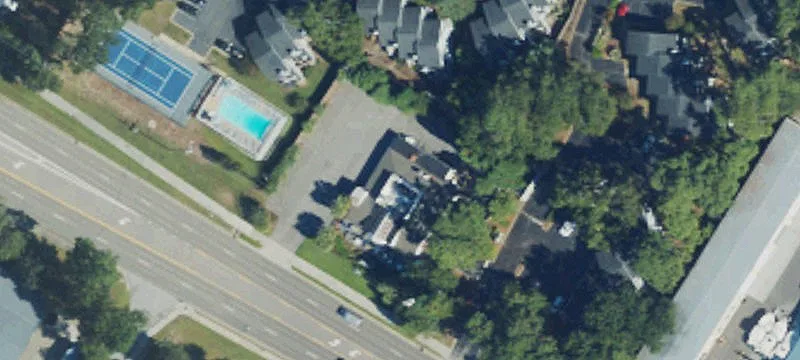 2025 Eastwood Rd