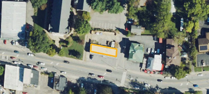 585 Haywood Rd