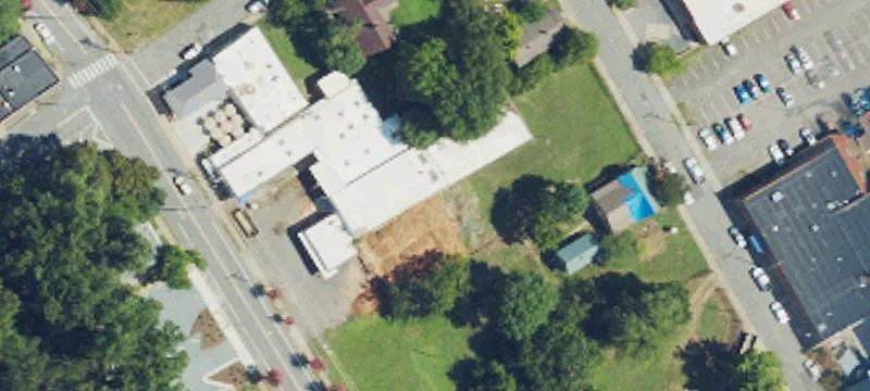907 Broad St