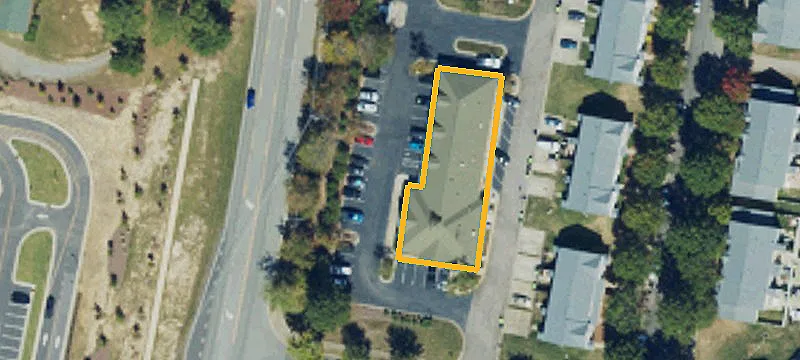 105 Hyannis Dr