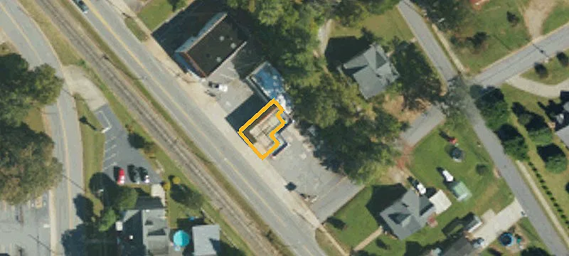 64 Main St
