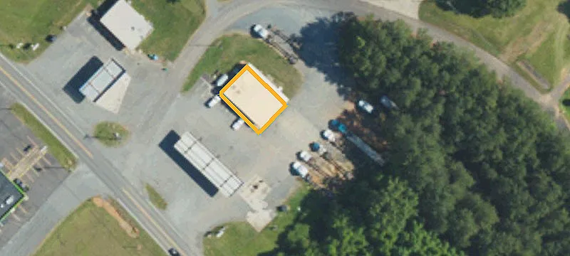 976 Main St