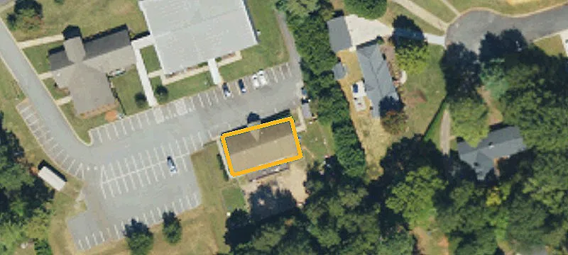 2437 Redbud Dr