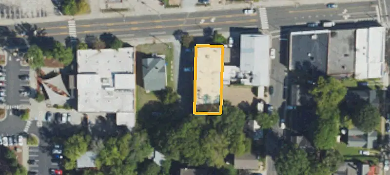 1105 Chapel Hl St