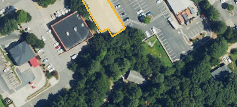 2125 Main St