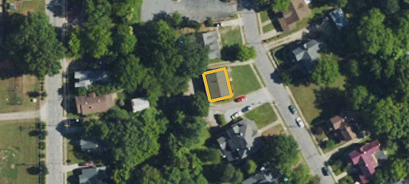 307 Oakwood St