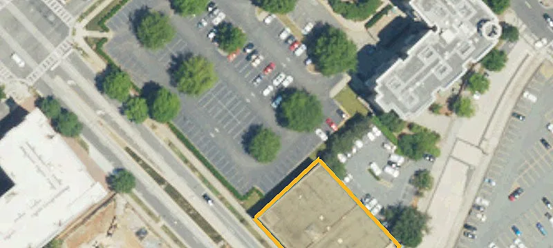 418 Trade St