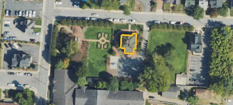 15 Clayton St