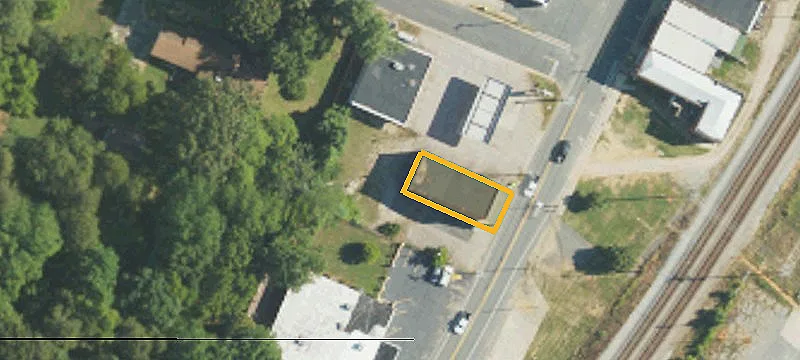 1110 Main St