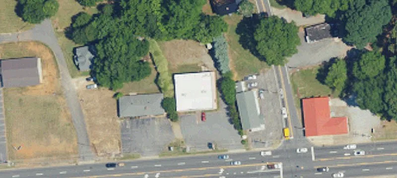 2233 Main St