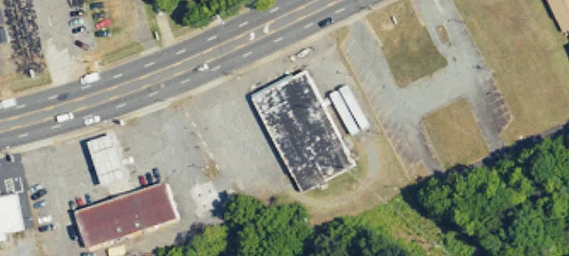 2464 Main St