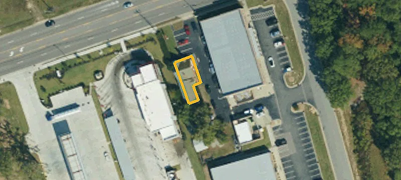 1536 Main St