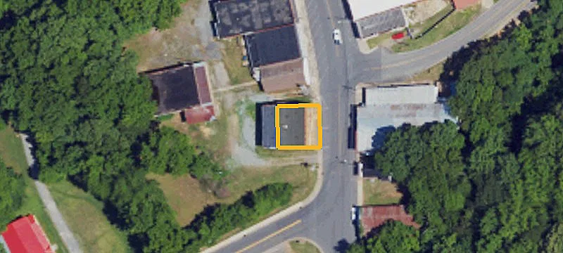 1538 Main St
