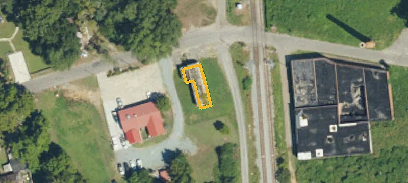 142 Chisholm St