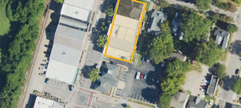 225 White St